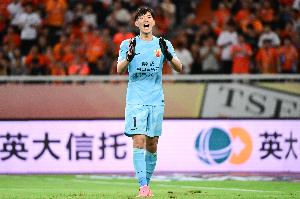 足球報(bào)：海港亞冠跨賽季2平7負(fù)9場(chǎng)不勝，想要出線難度不小