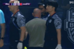 記者：海港錯失良機后穆斯卡特并非被“氣”走，而是抽空上個廁所