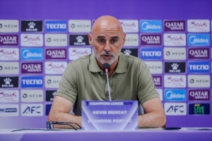 武里南聯(lián)2比0上海海港的賽后新聞發(fā)布會，主教練穆斯卡特點評比賽