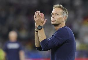 藥廠主帥：面對本菲卡將有場硬仗，這個(gè)3分對兩隊(duì)都很重要