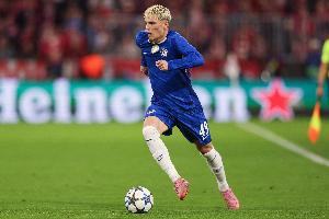 向前沖！加納喬是首位代表兩支英格蘭球隊(duì)歐冠進(jìn)球的U21球員