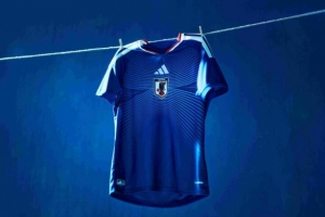 日本隊發(fā)布2026年主場球衣“水平線”，門將球衣設(shè)計靈感來自佛教