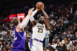 又預(yù)言了！蘇群：詹姆斯很可能在11月19日主場對爵士的比賽復(fù)出