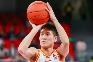 炸裂??！姜偉澤全運(yùn)會(huì)18投13中&三分16中11爆砍41分