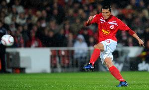 左腳技術(shù)出色！邵佳一球員時(shí)代曾被譽(yù)為“亞洲金左腳”