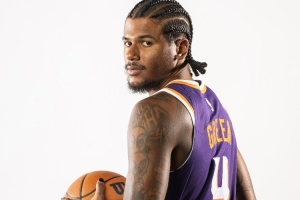 阿倫：與杰倫·格林并肩作戰(zhàn)很棒 他提升球隊活力讓比賽變得輕松