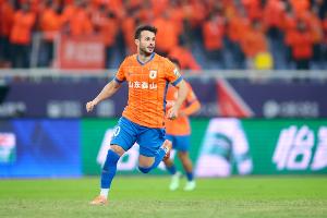 魯媒：泰山不會(huì)輕易給瓦科長(zhǎng)合同，球隊(duì)之前還曾接觸過替代人選