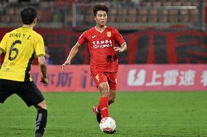 足球報(bào)談中甲沖超：銅梁龍比廣州豹形勢(shì)更好，南通具備攪局者潛質(zhì)