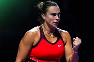 爭(zhēng)奪254萬(wàn)美元獎(jiǎng)金！薩巴倫卡2-1阿尼西莫娃，決賽將戰(zhàn)萊巴金娜