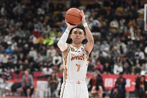 原帥：我們多多少少都有些傷病 會盡全力幫助球隊爭取最好成績