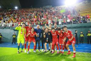 銅梁龍致謝各俱樂部：中國足球發(fā)展 需全體足球人共同努力與團(tuán)結(jié)