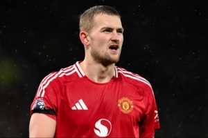 愛來自拜仁！特爾為熱刺扳平，德里赫特95分鐘為曼聯(lián)絕平比分