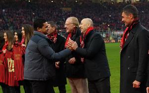 塞爾吉尼奧：05年歐冠決賽點球大戰(zhàn)前就覺得邪門，預(yù)感米蘭要輸