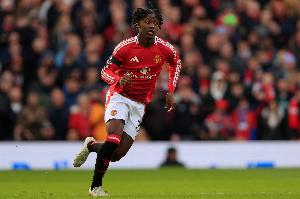 曼晚：梅努和利馬沒(méi)有隨隊(duì)出征熱刺，小將杰克-弗萊徹入選大名單