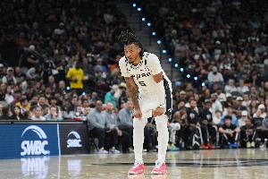 力克鵜鶘！卡斯?fàn)枺合Ｍ蜿?duì)不要像開局5連勝時(shí)那樣變得松懈