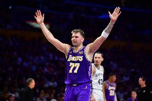 雷迪克：東契奇在防守端的總體表現(xiàn)很好 持續(xù)展現(xiàn)出防守能力