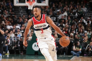 手感火熱！麥科勒姆首節(jié)8中5&4罰3中 獨得14分4籃板1助攻