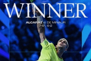 阿爾卡拉斯2-0擊敗德米納爾，取得ATP總決賽小組賽開門紅