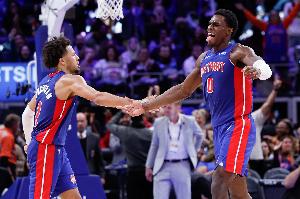 5連勝東部第一！媒體人：CC+杜倫的雙核 底特律籃球的新時(shí)代來了