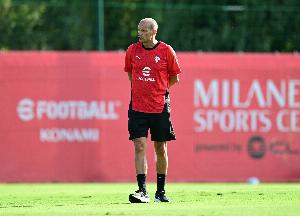 阿萊格里：對(duì)手進(jìn)球前幾乎沒有射門，我們下半場(chǎng)沒頂住對(duì)手的沖擊