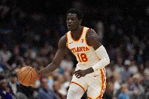 高效全能！蓋耶半場7中5拿到14分4板5助 開場連拿11分