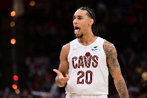 攻防都有貢獻(xiàn)！泰森10中6拿到17分7板3助2斷2帽