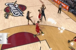 這球有講究！亨特繞掩護體前變向急停拔起 成功打成3+0