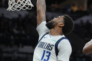 撐不住也要撐！馬紹爾上半場6中5得到17分3板1助2斷 罰球7中6