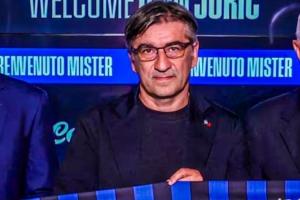 被坑慘了！加公離任真藍(lán)黑任命尤里奇，主場(chǎng)0-3慘敗+7輪不勝