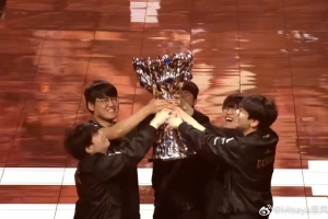 若風(fēng)：三冠王，在如今的Faker身上實(shí)現(xiàn)，書寫傳奇最濃到一筆