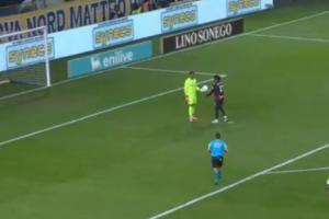 心理戰(zhàn)無效！萊奧罰點前鈴木彩艷讓他踢自己右邊，萊奧照做并罰進