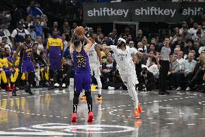 3勝7負(fù)！Stein：東契奇交易已過了9個月 但球迷的不滿比當(dāng)初更甚