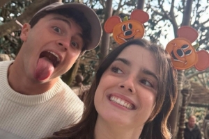 般配！女友社媒曬與若昂-內(nèi)維斯合照