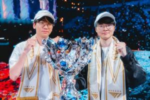 誰還有夢想！LOL官方分享T1奪冠后Doran與Faker共同捧杯照片