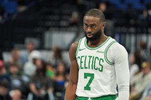 不夠亮眼！杰倫·布朗上半場11中5得12分1板1助 沒有三分出手