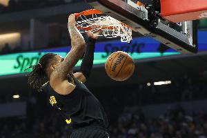 勇記：霍福德找回投籃手感 理查德持續(xù)貢獻(xiàn)積極表現(xiàn) 庫(kù)明加回落