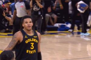 真是個(gè)寶貝！理查德預(yù)判搶斷 反擊舉火燒天上籃打停步行者