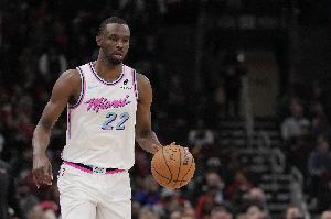 一劍封喉！維金斯0.4秒空接壓哨絕殺 全場13中8砍下23分5助