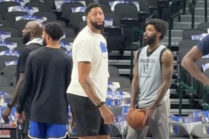 美媒曬濃眉照：他身材明顯發(fā)福 看來問題真的出在達(dá)拉斯