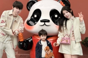 糖小幽發(fā)布日常：公費游成都vlog！Doinb第一次帶娃旅行狀況連連