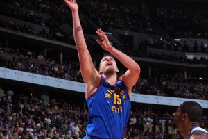 之前0勝4負(fù)！約基奇感嘆：我第一次得50+贏球 感覺這感覺很好