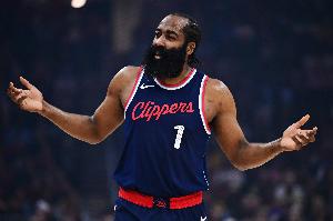 登哥點背啊從14-15賽季至今 哈登各賽季都有重要隊友受傷！