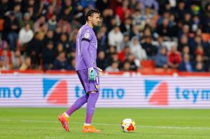 阿斯：瓦倫門將稱隊(duì)友因合同條款獲得上場(chǎng)機(jī)會(huì)，引發(fā)更衣室不滿