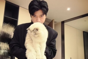 Xinyi分享生活照片：好久不見！