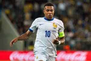 對姆總有何期待？姆巴佩連續(xù)3屆征戰(zhàn)世界杯 19歲奪冠23歲決賽超神