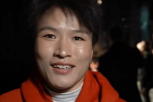 信心十足！張偉麗：感覺兩個(gè)腰帶已經(jīng)掛我肩膀上了，必須得自信