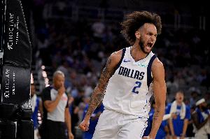 Shams：獨(dú)行俠中鋒萊夫利將在今天對(duì)陣快船的比賽中復(fù)出