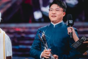 朱開：Uzi復(fù)出偉大不復(fù)出合情合理！沒人能攔著他也沒人能強迫他