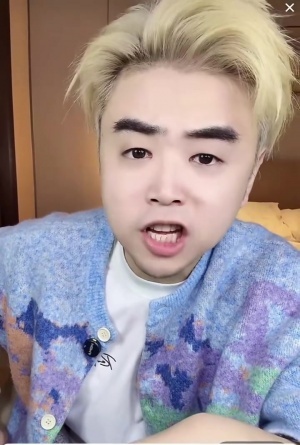 朱開(kāi)：11月21日是第一場(chǎng)拍賣(mài)會(huì)，12月初還有一場(chǎng)，11月的是頭部選手