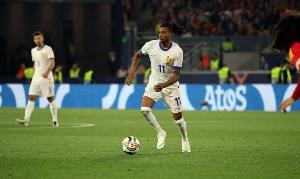 隊(duì)報(bào)：由于已經(jīng)確保世界杯資格，德尚將讓奧利塞和于帕輪休